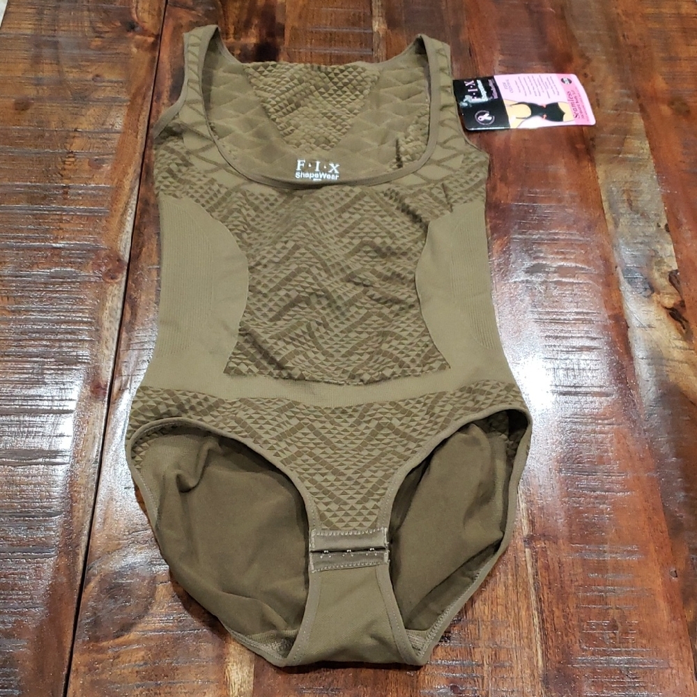 F.I.X. Shapewrar NWT